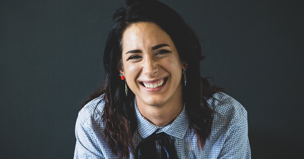 Profissional de saúde sorridente, transmitindo confiança